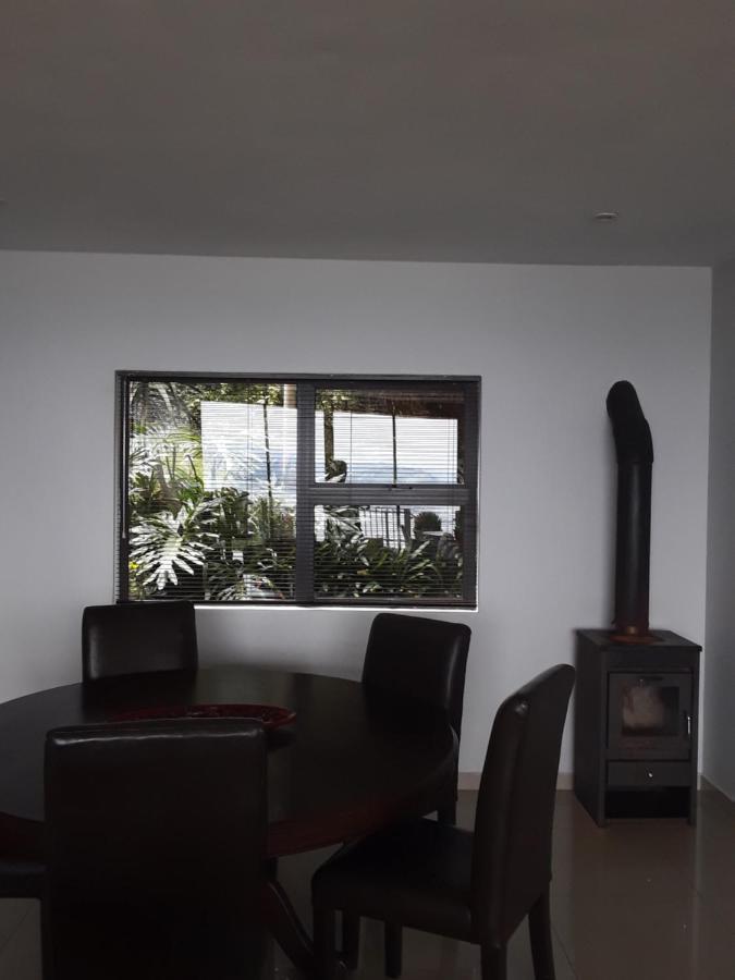 Thatch View Hartbeespoort Extérieur photo